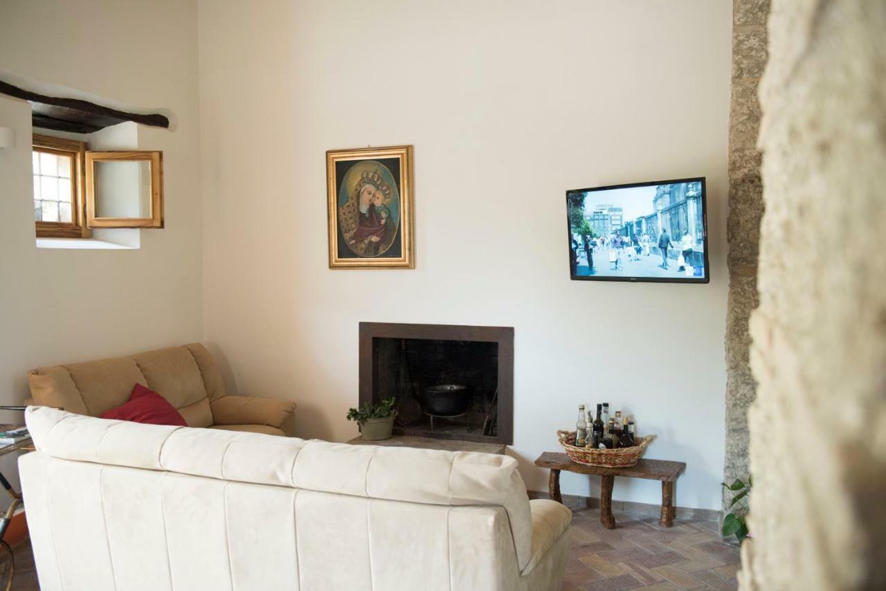 B&B Rifugio Tra Gli Ulivi カンパーニャ エクステリア 写真